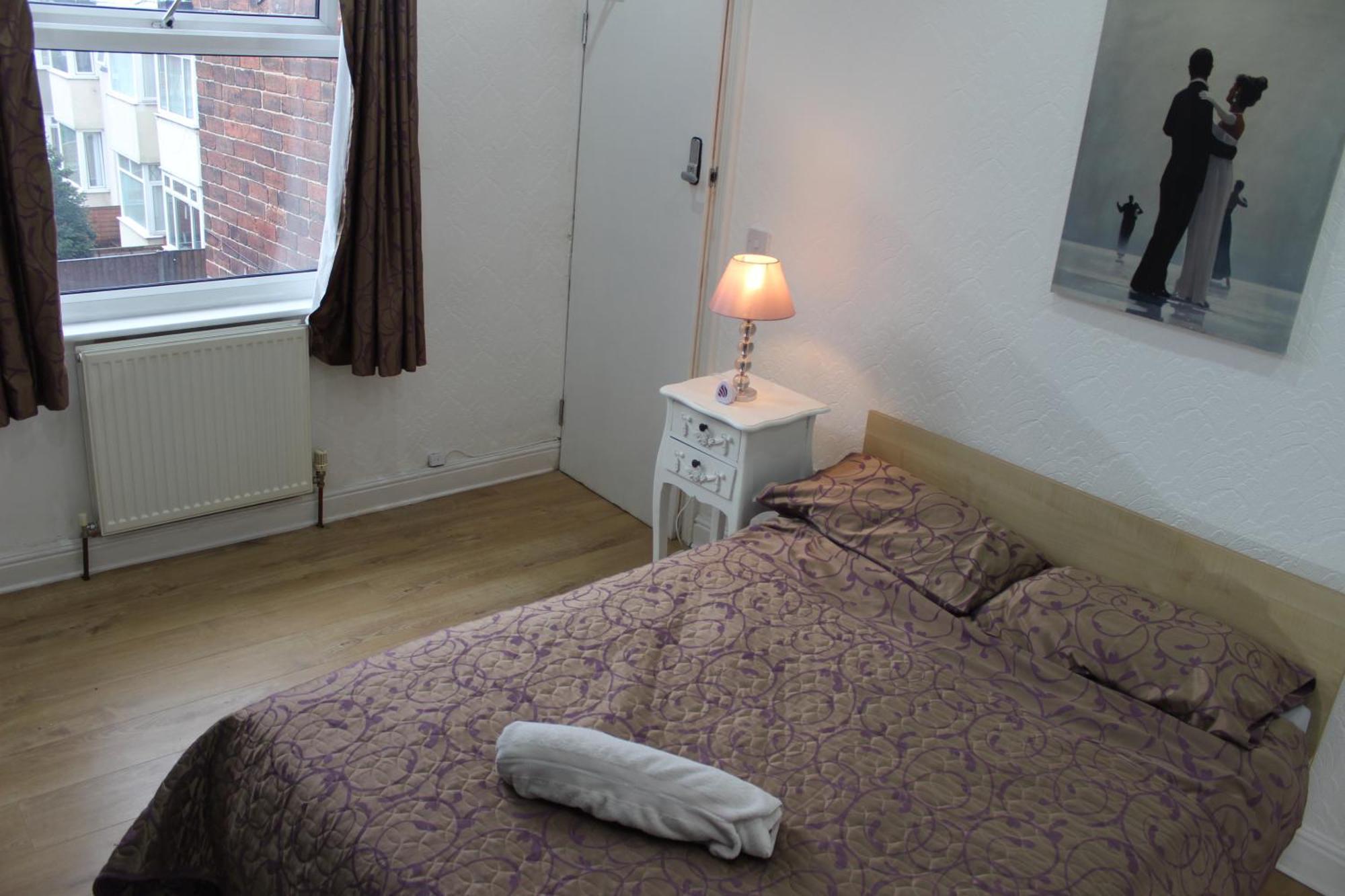 Mother-In-Law Guest House Hotel Leeds Leeds  Exterior photo